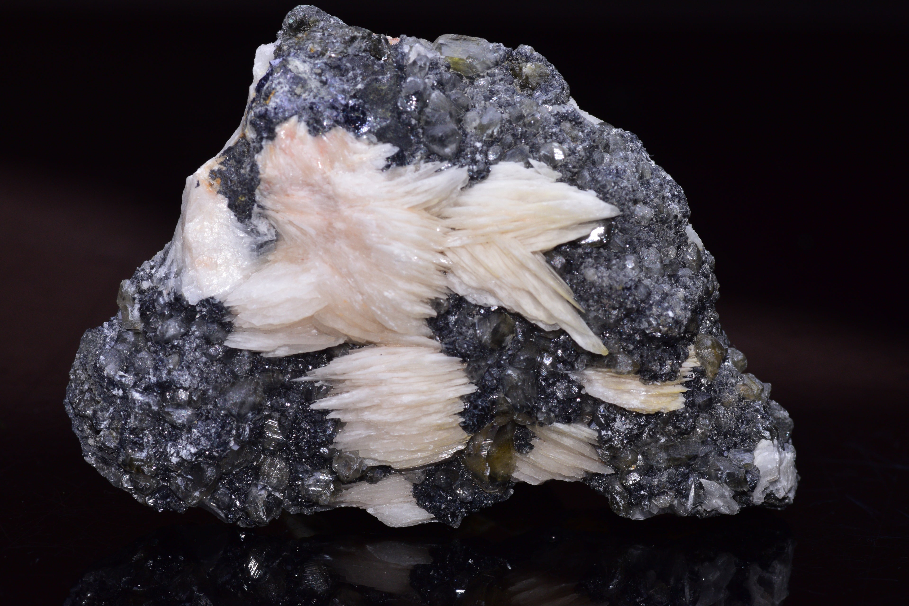 Cerussite on barite - Mibladen district, Midelt province, Morocco