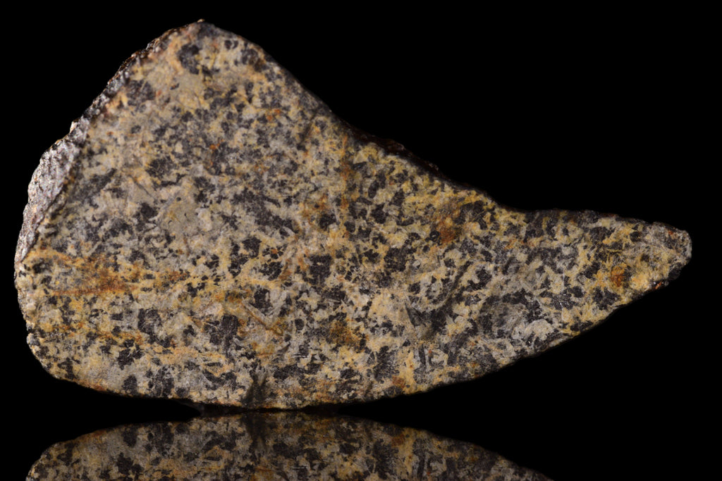 NWA 15417 – Eucrite Achondrite Meteorite Endcut