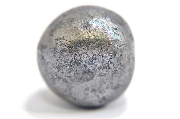 Iron meteorite 31.6 gram macro photography 01