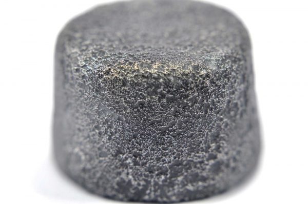 Iron meteorite 34.7 gram macro photography 12
