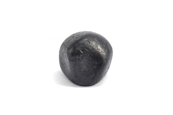 Iron meteorite 22.5 gram wide photography 01