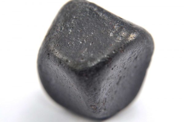 Iron meteorite 22.5 gram macro photography 05