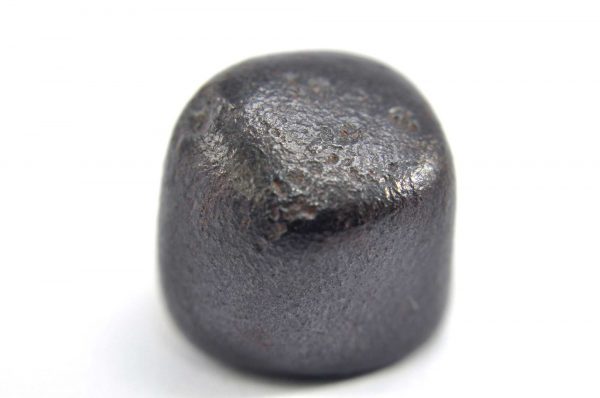 Iron meteorite 15.3 gram macro photography 04