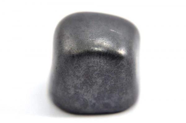 Iron meteorite 15.4 gram macro photography 04