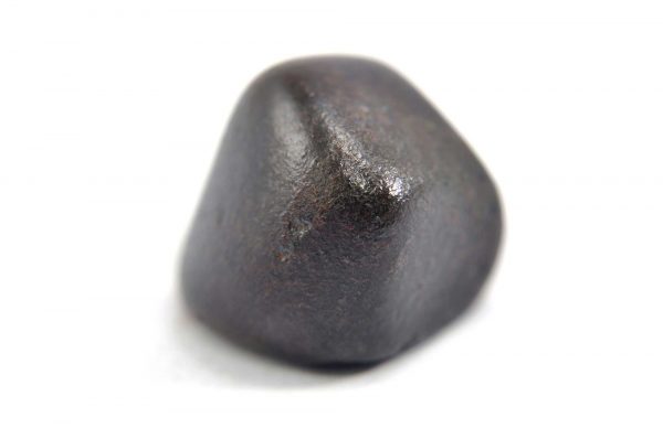 Iron meteorite 8.7 gram macro photography 08