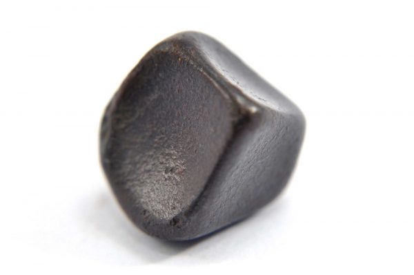 Iron meteorite 8.7 gram macro photography 04