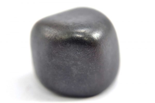 Iron meteorite 19.5 gram macro photography 07