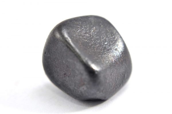 Iron meteorite 9.3 gram macro photography 06