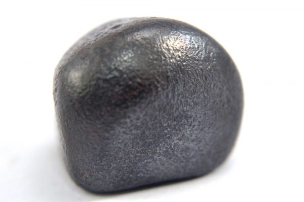 Iron meteorite 19.6 gram macro photography 09