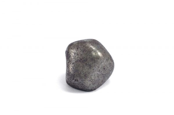 Iron meteorite 18.5 gram wide photography 02