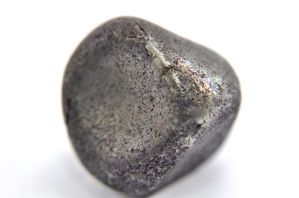 Iron meteorite 18.5 gram macro photography 01