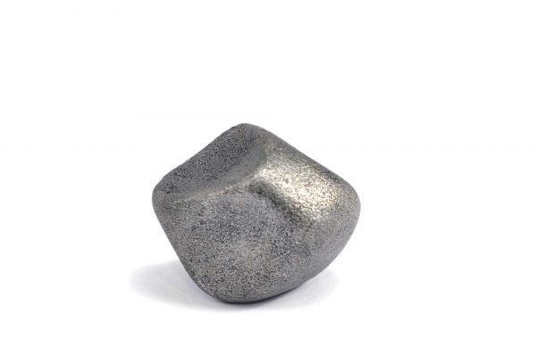 Iron meteorite 23.1 gram wide photography 02