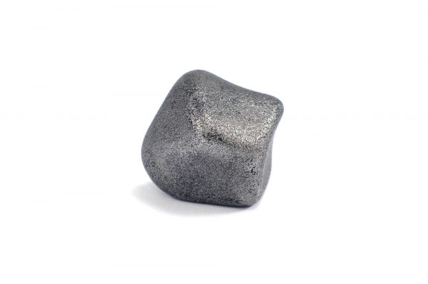 Iron meteorite 22.9 gram wide photography 01