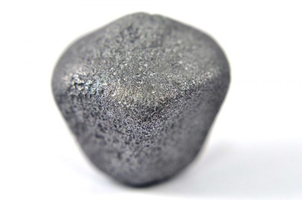 Iron meteorite 18.9 gram macro photography 03