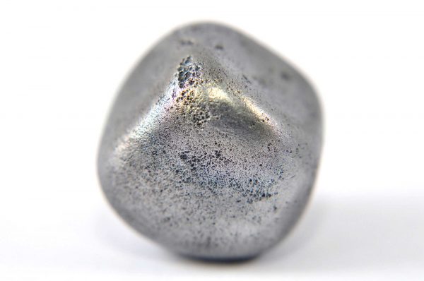 Iron meteorite 19.3 gram macro photography 02
