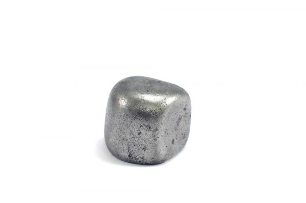 Iron meteorite 19.3 gram wide photography 04