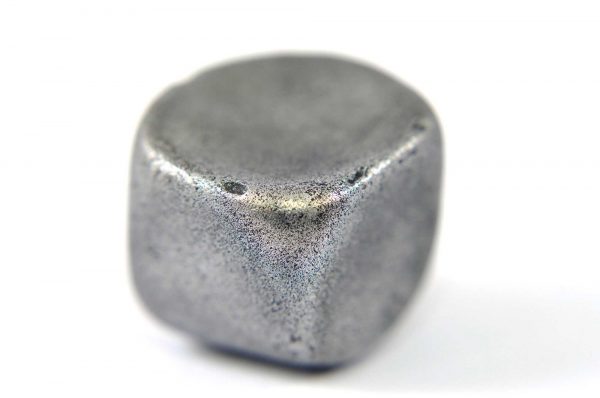 Iron meteorite 16.8 gram macro photography 08