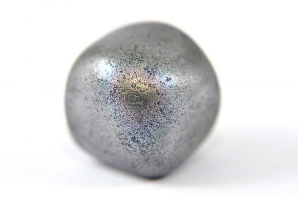 Iron meteorite 16.8 gram macro photography 02