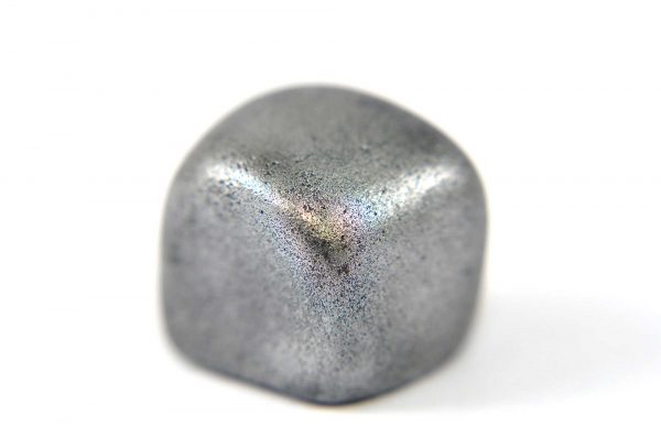 Iron meteorite 16.8 gram macro photography 01