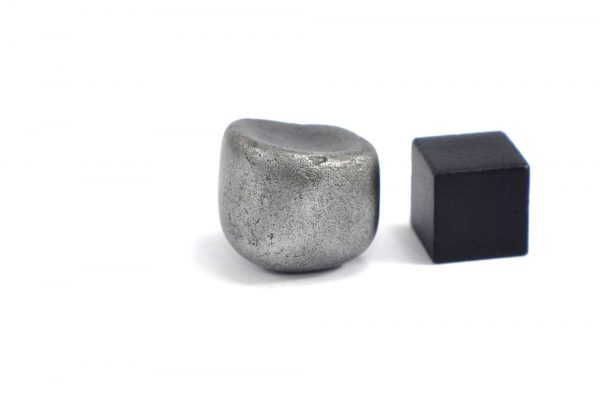Iron meteorite 16.8 gram wide photography 10