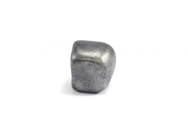 Iron meteorite 16.8 gram wide photography 03