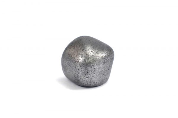 Iron meteorite 16.8 gram wide photography 02