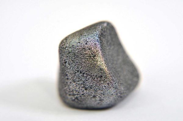 Iron meteorite 12.4 gram macro photography 03