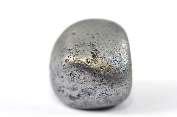 Iron meteorite 9.3 gram macro photography 01