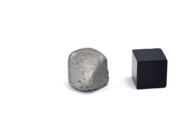 Iron meteorite 13.6 gram wide photography 10