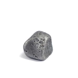 Iron meteorite 8.9 gram wide photography 04