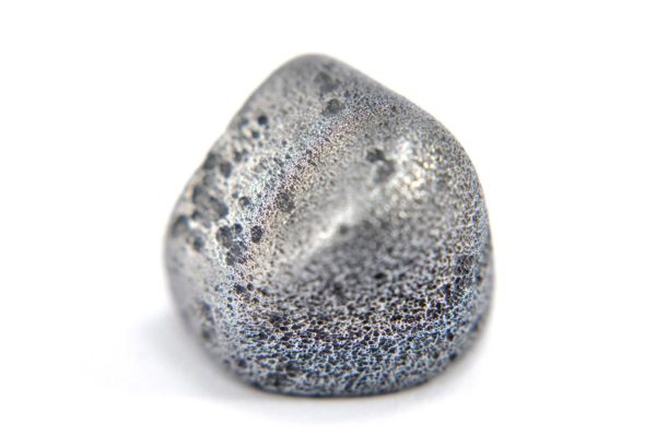 Iron meteorite 8.9 gram macro photography 03