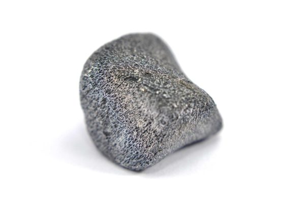 Iron meteorite 5.5 gram macro photography 03