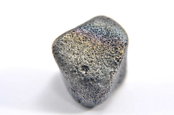 Iron meteorite 8.5 gram macro photography 15