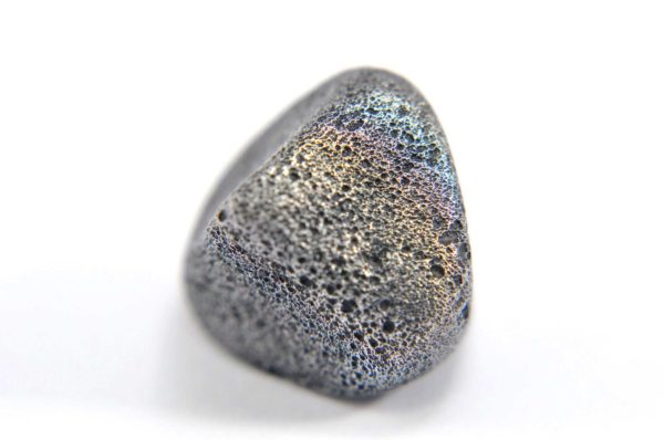 Iron meteorite 8.5 gram macro photography 04