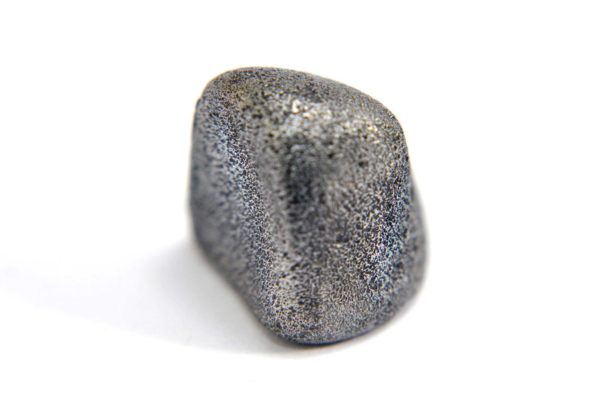 Iron meteorite 6.4 gram macro photography 18