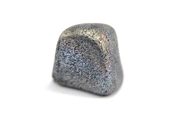 Iron meteorite 6.4 gram macro photography 01