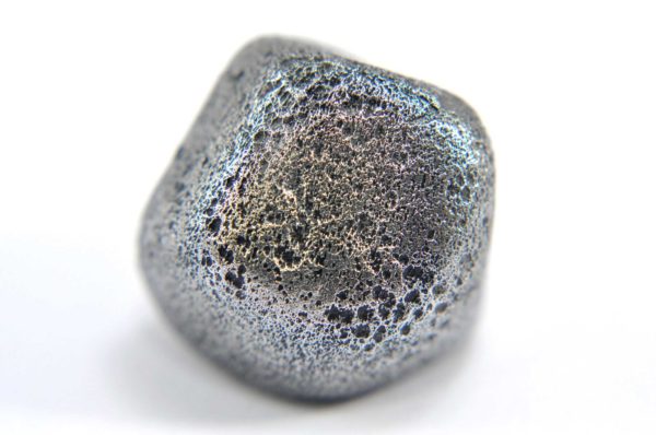 Iron meteorite 14.2 gram macro photography 07