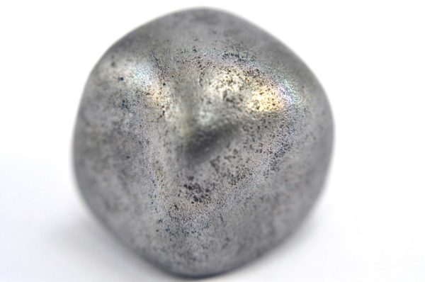 Iron meteorite 18.4 gram macro photography 09