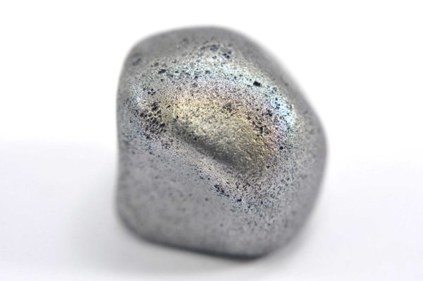 Iron meteorite 15.9 gram macro photography 04