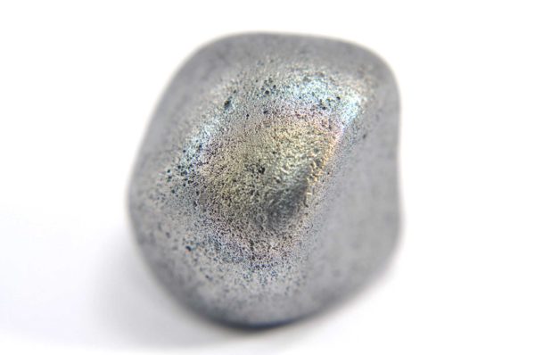 Iron meteorite 15.9 gram macro photography 02