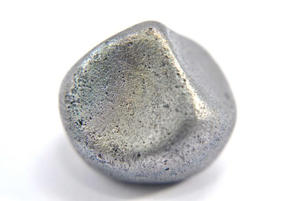 Iron meteorite 15.9 gram macro photography 01
