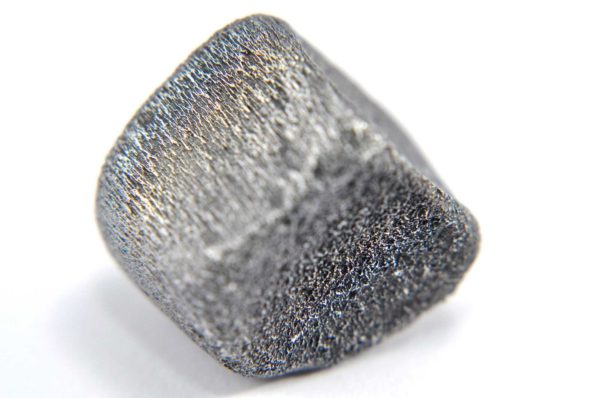 Iron meteorite 14.3 gram macro photography 02