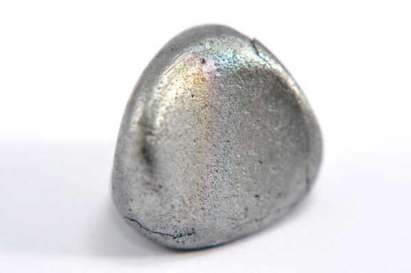 Iron meteorite 9.1 gram macro photography 12