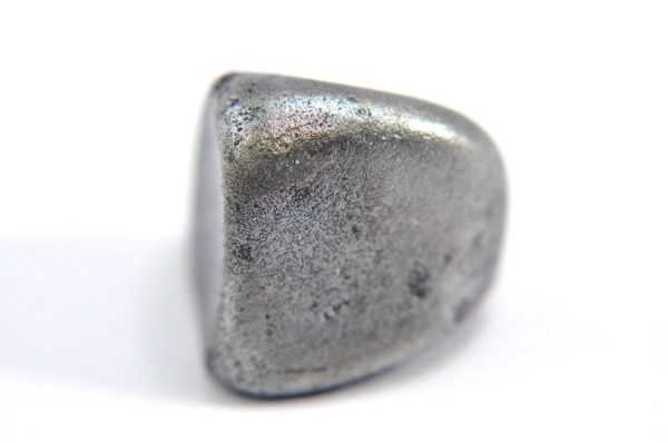 Iron meteorite 9.1 gram macro photography 08