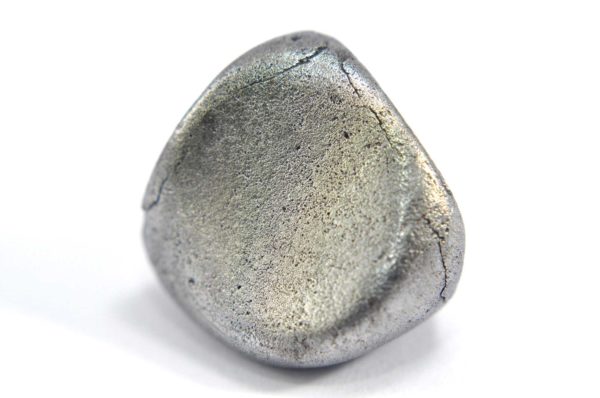 Iron meteorite 9.1 gram macro photography 01