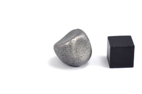 Iron meteorite 11.8 gram wide photography 07