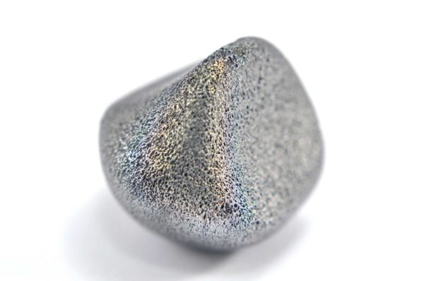 Iron meteorite 11.8 gram macro photography 01