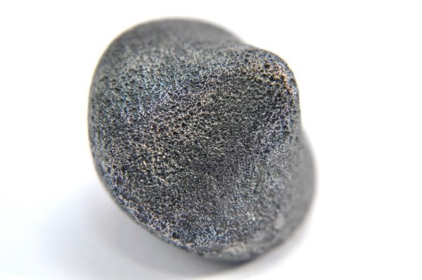Iron meteorite 16.0 gram macro photography 04