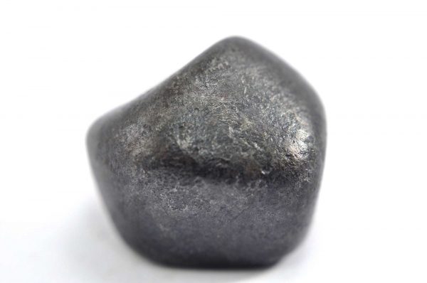 Iron meteorite 17.4 gram macro photography 09
