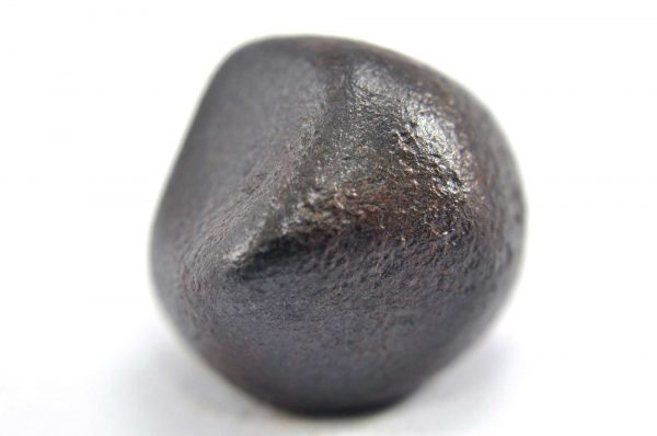 Iron meteorite 18.1 gram macro photography 05